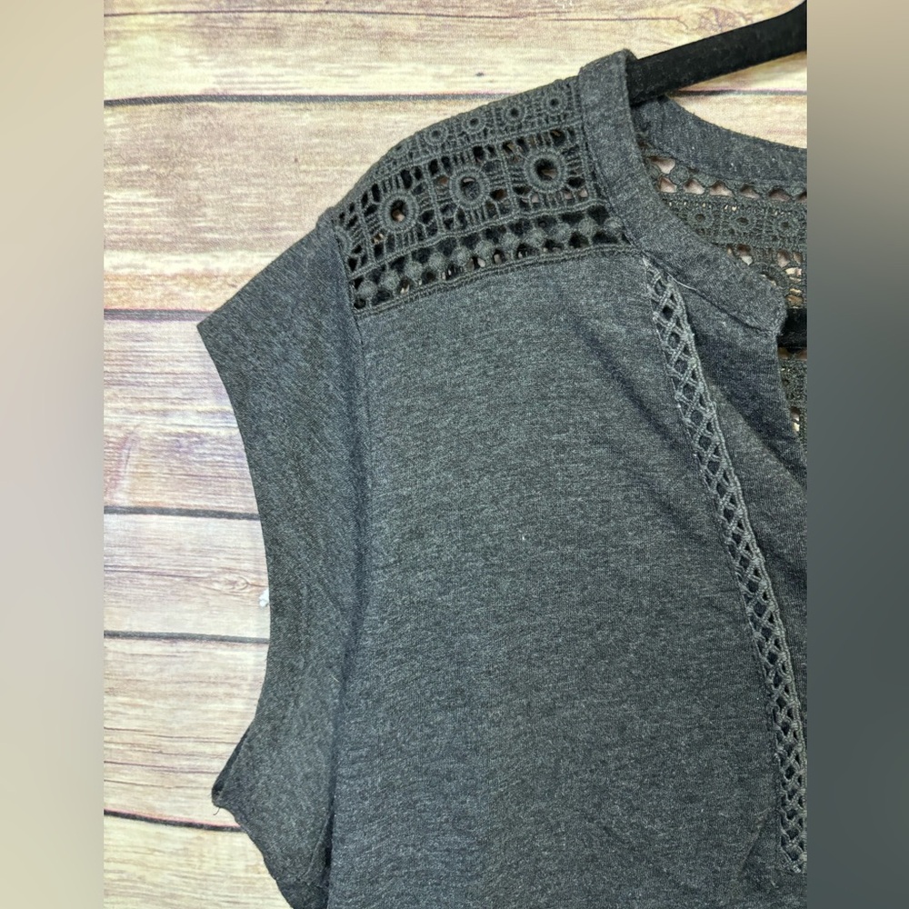 PrAna Lace Trim Yvonna Relaxed Fit Grey Top Size XL - Picture 2 of 5